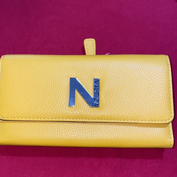 Nautica Handbags - NWT 🔥 Náutica wallet